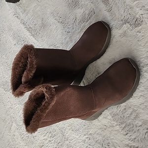 SKECHERS NWOB Brown Suede Faux FurAir Cooled. Warm, Super Comfy Boots.  size 7.5